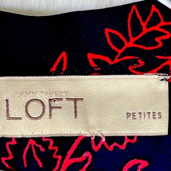 Loft Petites Black Red Floral Blouse Back Button Closure M/L see measurements - Picture 10 of 14